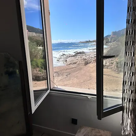 Cabanon Sur La Vue Sur Les Sanguinaires Ajaccio (Corsica)